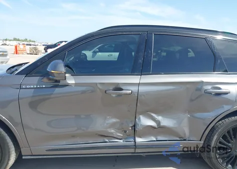 2021 Lincoln Corsair Reserve z USA, uszkodzony, nr VIN 5LMCJ2D9XMUL05138